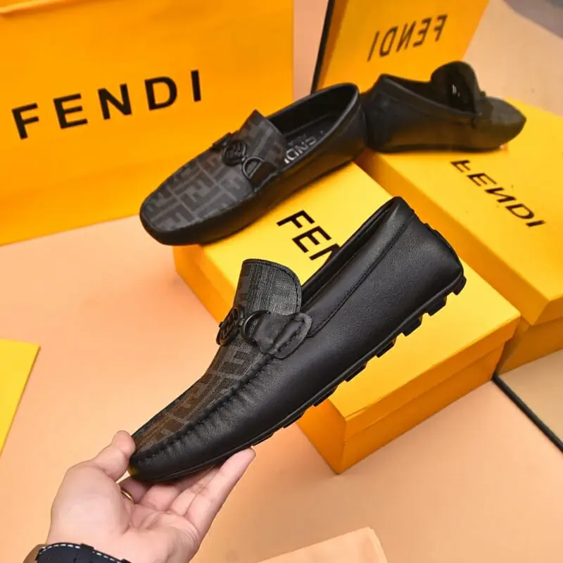 fendi cuir chaussures pour homme s_12432353